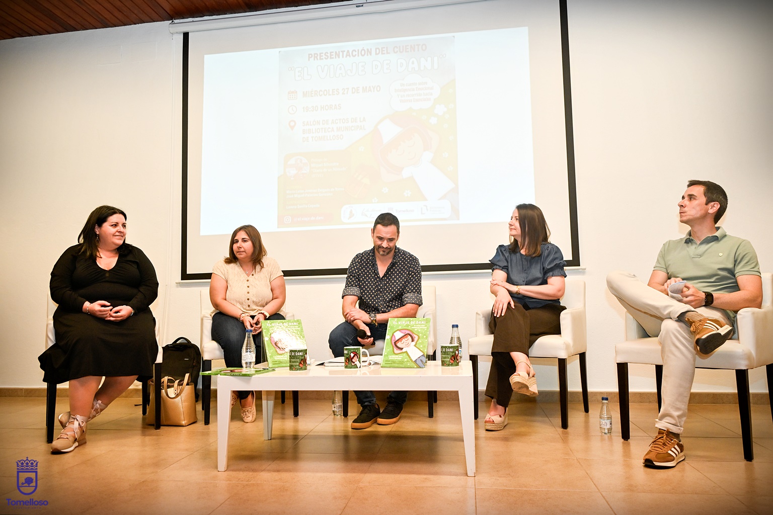“El viaje de Dani ayuda a educar en las emociones desde la infancia”, subraya Inés Losa durante la presentación del libro