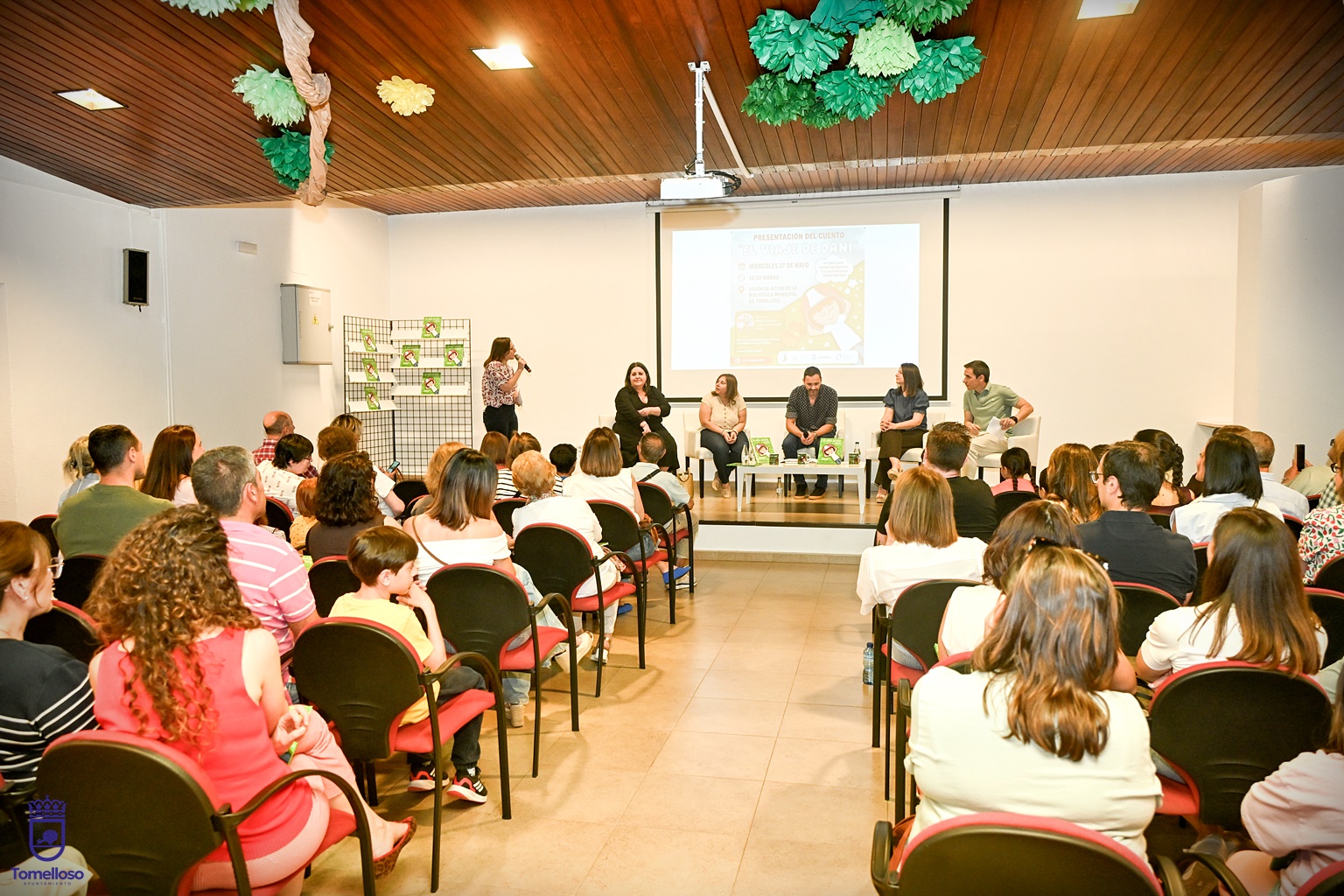 "El viaje de Dani" acerca la educación emocional a los más pequeños en la Casa de Cultura de Tomelloso 3 “El viaje de Dani ayuda a educar en las emociones desde la infancia”, subraya Inés Losa durante la presentación del libro
