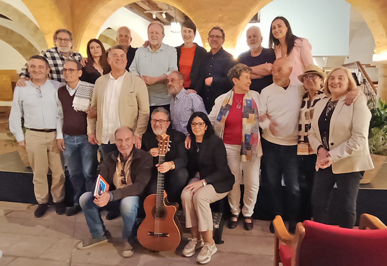 El I Encuentro Grupo Oretania de Cantautores y Poetas convierte a Infantes en el refugio inexpugnable de la palabra y el compromiso social