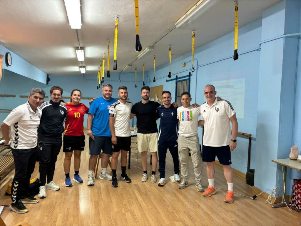 Más de medio centenar de futuros entrenadores se forman en Villacañas en unas intensas jornadas organizadas por la Federación de Fútbol de Castilla-La Mancha 2 entrenadoresvillacanas 3