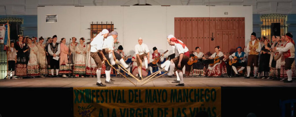 Tomelloso reivindica el valor de las costumbres populares con el XXIII Festival Folklórico del Mayo Manchego en honor a la Virgen de las Viñas 5 festival folklorico tomelloso 7