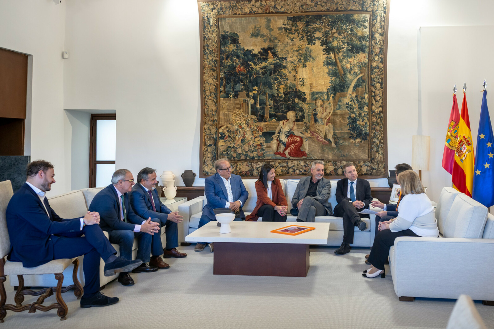 García-Page recibe del Observatorio de la Dependencia el reconocimiento al liderazgo nacional de Castilla-La Mancha 2 García-Page recibe del Observatorio de la Dependencia el reconocimiento al liderazgo nacional de Castilla-La Mancha