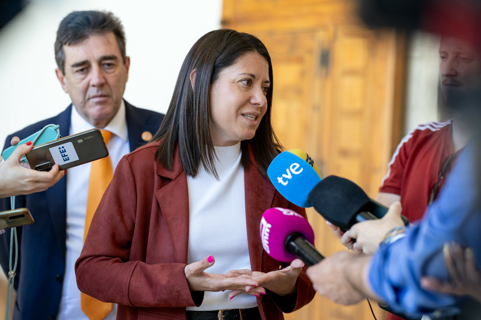 García-Page recibe del Observatorio de la Dependencia el reconocimiento al liderazgo nacional de Castilla-La Mancha 3 García-Page recibe del Observatorio de la Dependencia el reconocimiento al liderazgo nacional de Castilla-La Mancha