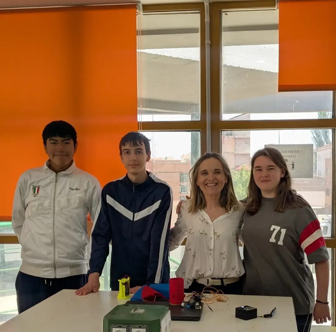 El IES Jorge Manrique lleva el talento de Motilla del Palancar a la fase nacional del desafío CanSat