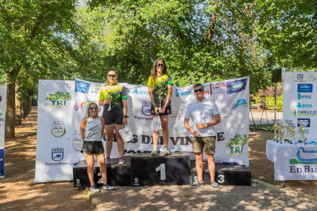 Laura Gallego e Ismael García conquistan el VI Triatlón “Ciudad de Tomelloso” 4 laura gallego ganadora triatlon tomelloso 3