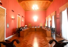 El Pleno en el Ayuntamiento de Tomelloso rechaza la moción de Vox sobre “Prioridad Nacional” Los grupos municipales ponen de manifiesto en el pleno sus diferencias y puntos de encuentro en torno a la inmigración y la “prioridad nacional”