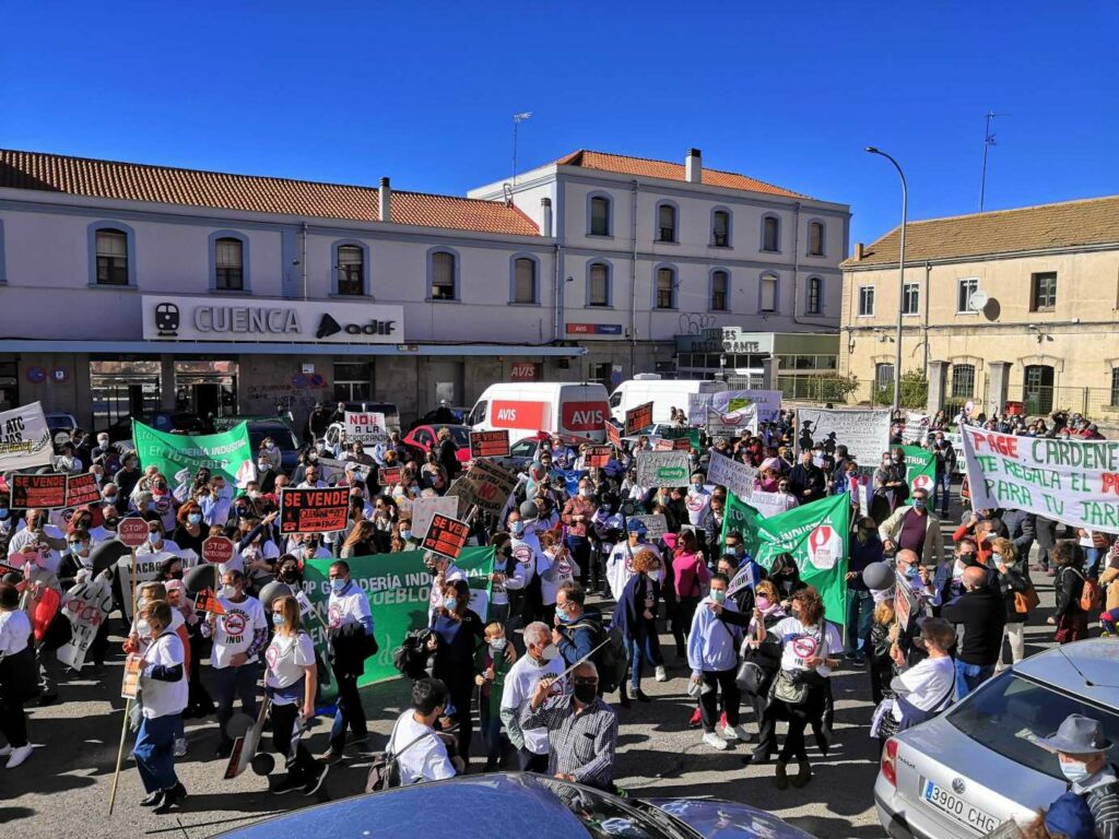 “No queremos ser tierra de sacrificio”: manifestación en Cuenca el Día de Castilla-La Mancha contra las macroplantas de biometano y las macrogranjas 1 manifestacionmacrogranjas 3