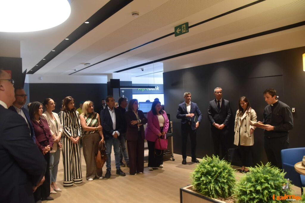 nueva oficina caixabank tomelloso 10