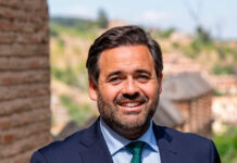 Núñez lanza la precampaña electoral de las autonómicas ofreciendo dejarse la piel para que Castilla-La Mancha ocupe el lugar “que se merece” Núñez lanza la precampaña electoral de las autonómicas ofreciendo dejarse la piel para que Castilla-La Mancha ocupe el lugar “que se merece”