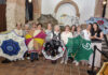 Los creativos paraguas de ganchillo se exponen antes de dar sombra en Valdepeñas Los creativos paraguas de ganchillo se exponen antes de dar sombra en Valdepeñas