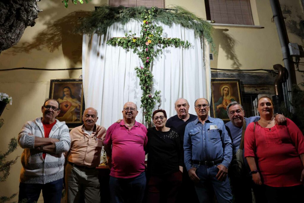 pastrana cruz de mayo 17