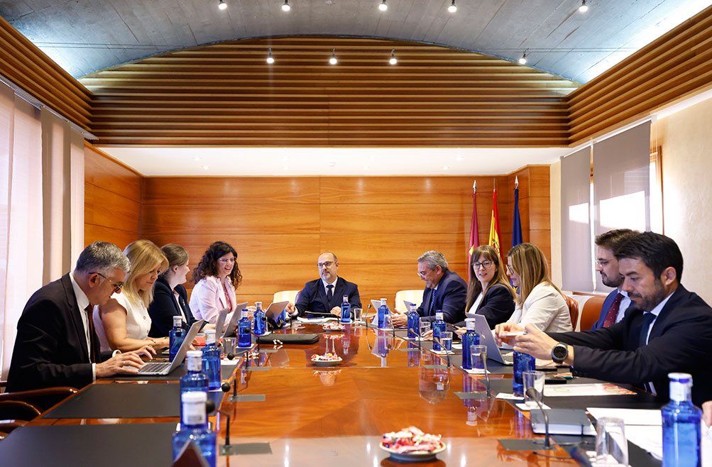 El Pleno de las Cortes de CLM debatirá este jueves sobre la compra de viviendas de jóvenes, biometano, cuchillería de Albacete y la mejora de los centros de TV en abierto