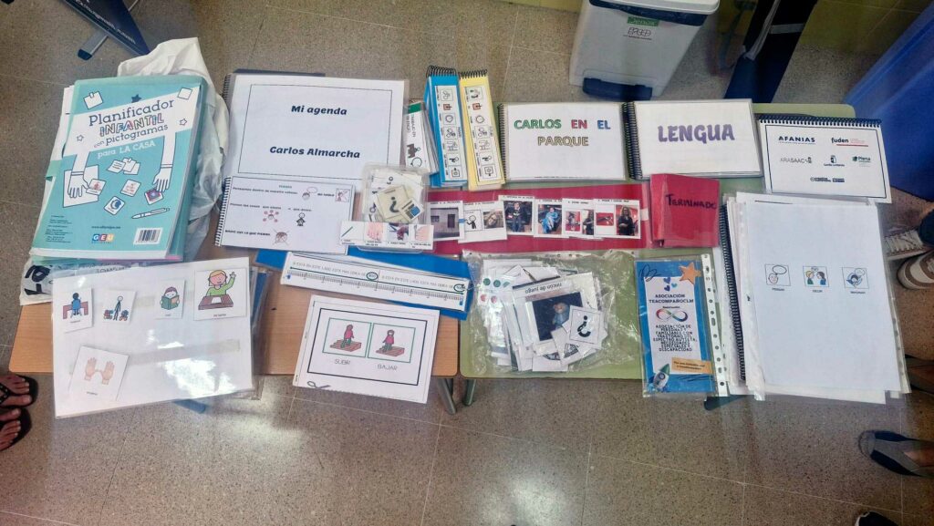El IES Francisco García Pavón acerca el autismo al aula de la mano de TEAcompaño CLM 1 teacompanoclm pavon 3