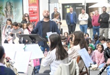 Un centenar de alumnos del Conservatorio Municipal participan en la actividad “Música en la calle” Un centenar de alumnos del Conservatorio Municipal participan en la actividad “Música en la calle”