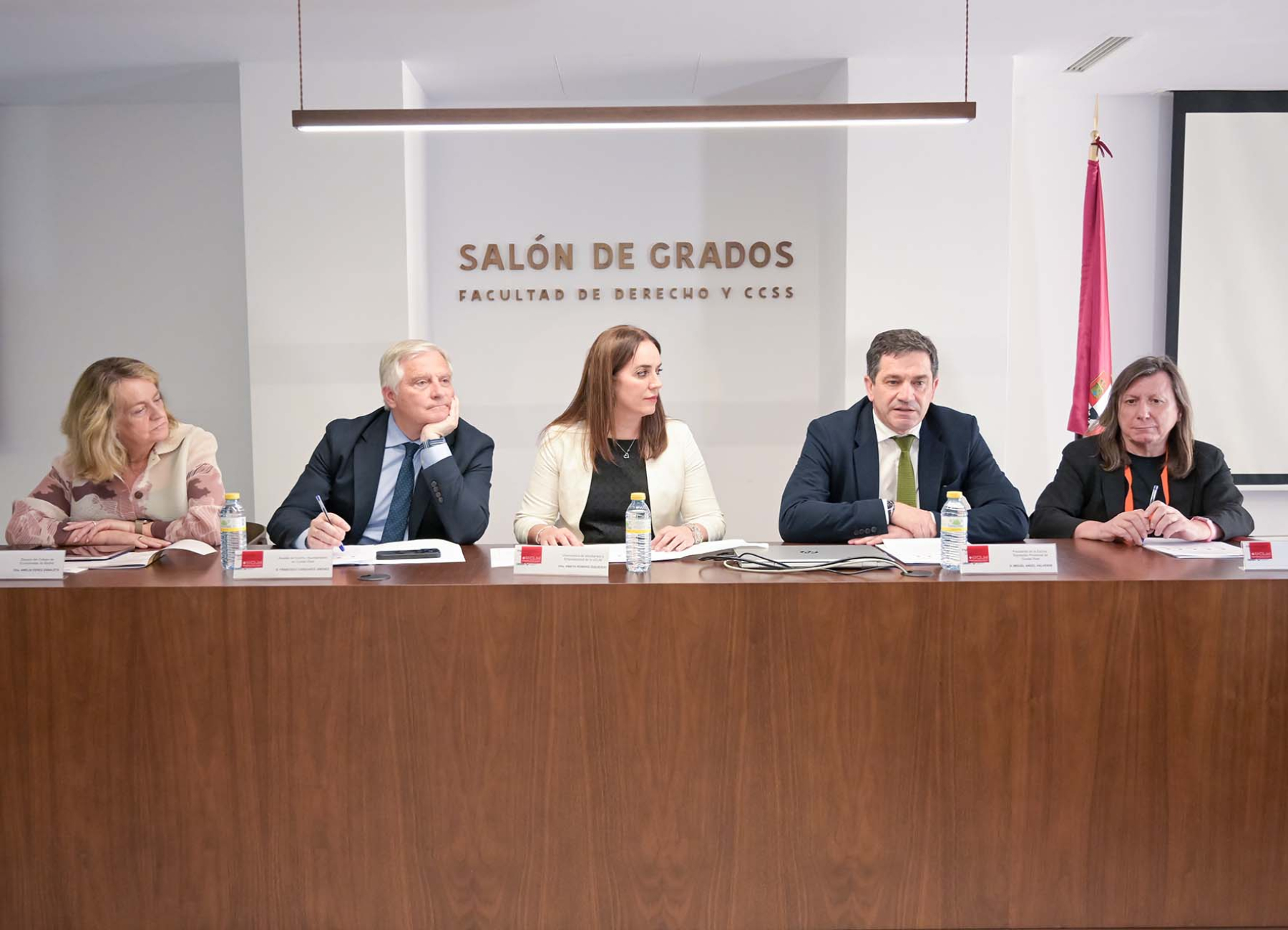 Valverde incide en la importancia de analizar y reflexionar sobre la economía internacional porque repercute directamente en territorios como nuestra provincia 4 Valverde incide en la importancia de analizar y reflexionar sobre la economía internacional porque repercute directamente en territorios como nuestra provincia