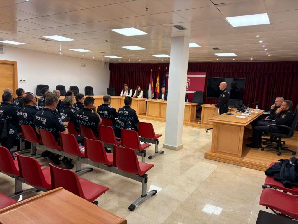 Villacañas acoge una jornada formativa de la Policía Nacional dirigida a Policías Locales de la comarca 7 villacanas policia 04