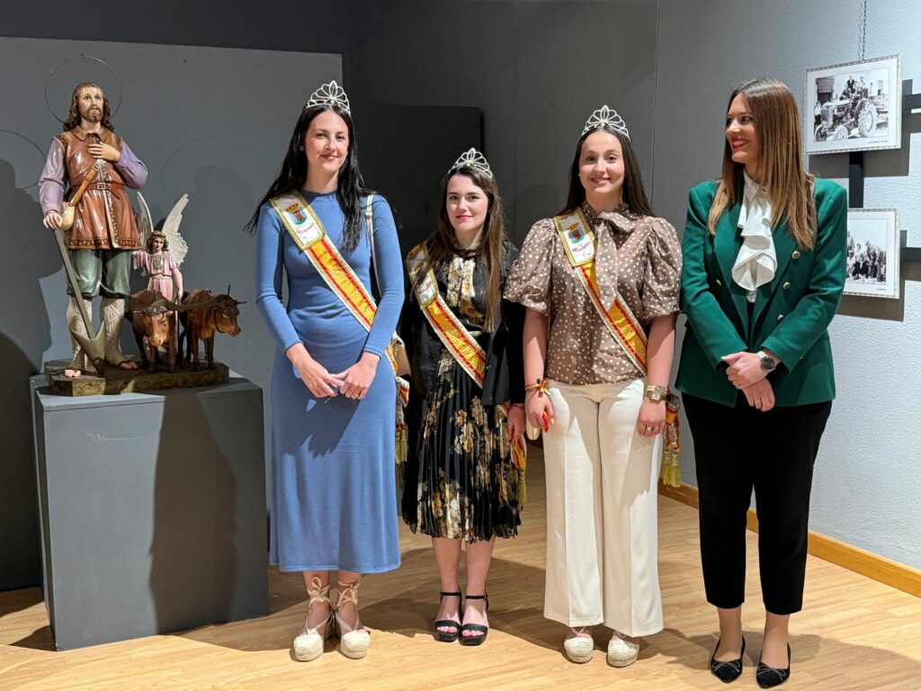 Villacañas inaugura la exposición “Vínculos de la Tierra: rejacando en nuestra historia” dedicada a agricultores y ganaderos de la localidad 5 villacanas vinculos tierra 4