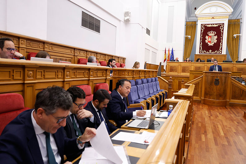 VOX alerta de que los castellanomanchegos pagan cinco veces más IRPF que en 2019 con el mismo poder adquisitivo   