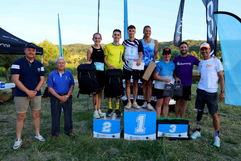 El IX Acuatlón Dani Molina vuelve a convertir el Azud de Pareja en referencia del deporte regional 19 acuatlon dani molina 05