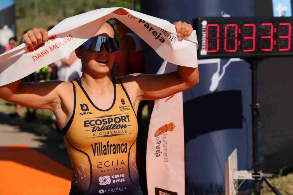 El IX Acuatlón Dani Molina vuelve a convertir el Azud de Pareja en referencia del deporte regional 8 acuatlon dani molina 16