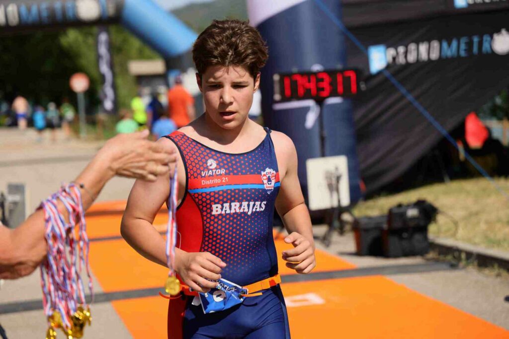 El IX Acuatlón Dani Molina vuelve a convertir el Azud de Pareja en referencia del deporte regional 2 acuatlon dani molina 22