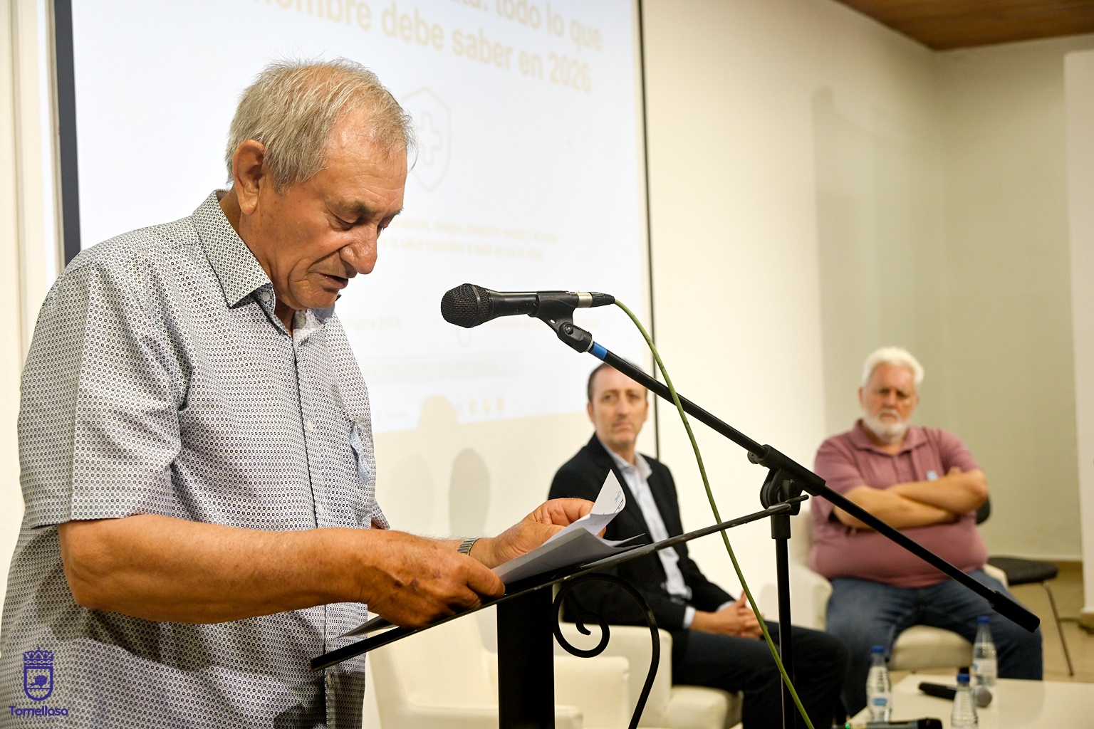 Tomelloso convierte la poesía en altavoz para la prevención del cáncer de próstata 3 Antonio Calvo destaca la necesidad de campañas de prevención del cáncer de próstata en el I Festival Nacional de Poesía Prosvida