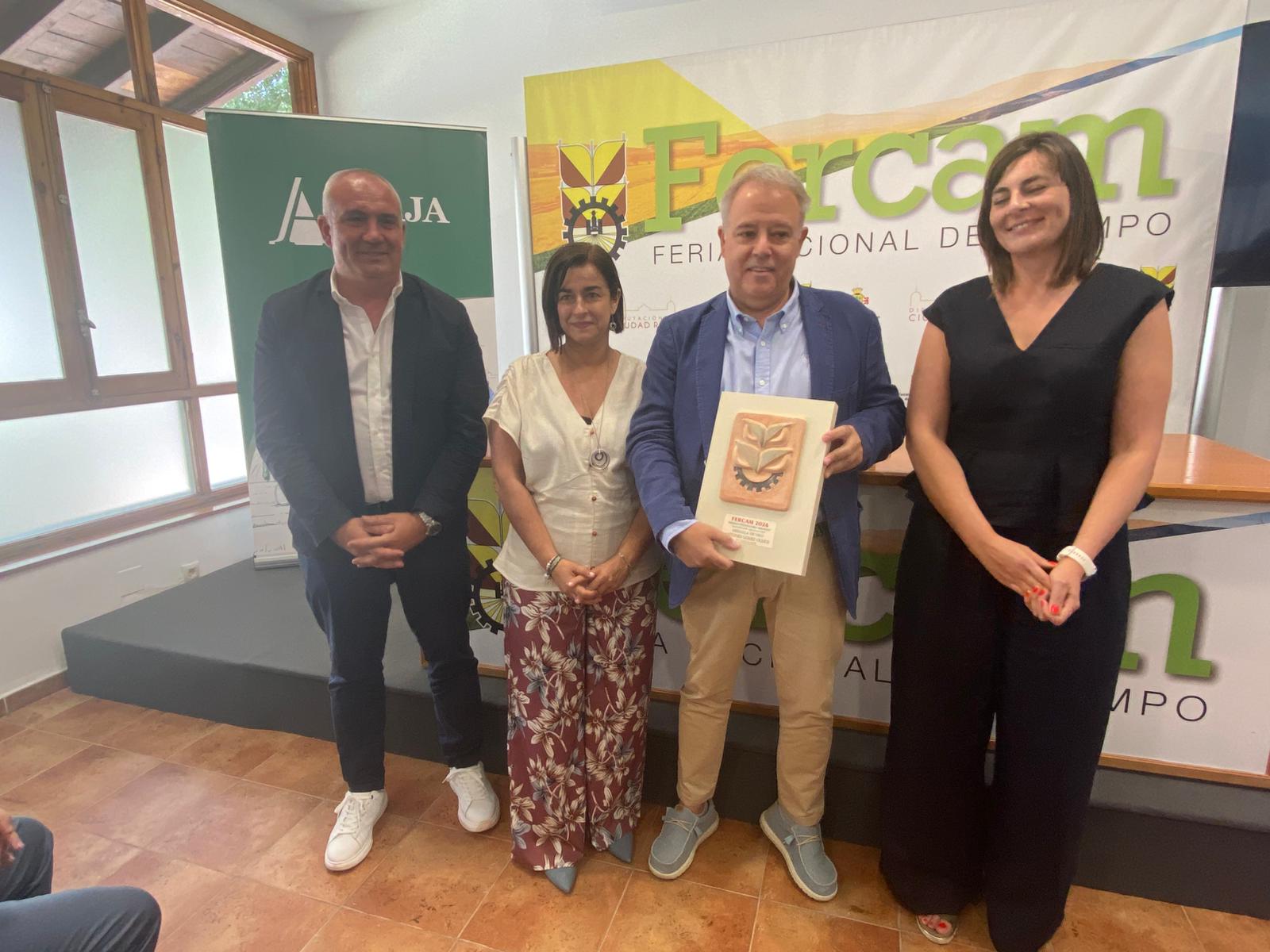Antonio Gómez Olmos, una voz imprescindible del campo castellanomanchego, recibe el Premio al Periodismo Agrario FERCAM 2026