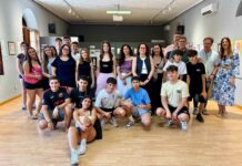 El alumnado del IES Enrique de Arfe inaugura la exposición colectiva “Arteen” con más de un centenar de obras en la Sala Municipal de Exposiciones El alumnado del IES Enrique de Arfe inaugura la exposición colectiva “Arteen” con más de un centenar de obras en la Sala Municipal de Exposiciones