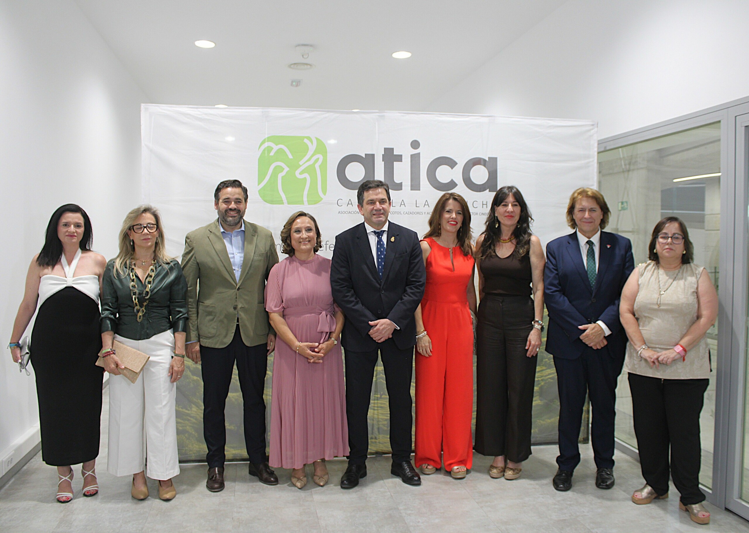 Blanca Fernández destaca los mil millones de euros y los 21.000 empleos que aporta la actividad cinegética al desarrollo rural de Castilla-La Mancha 10 Blanca Fernández destaca los mil millones de euros y los 21.000 empleos que aporta la actividad cinegética al desarrollo rural de Castilla-La Mancha