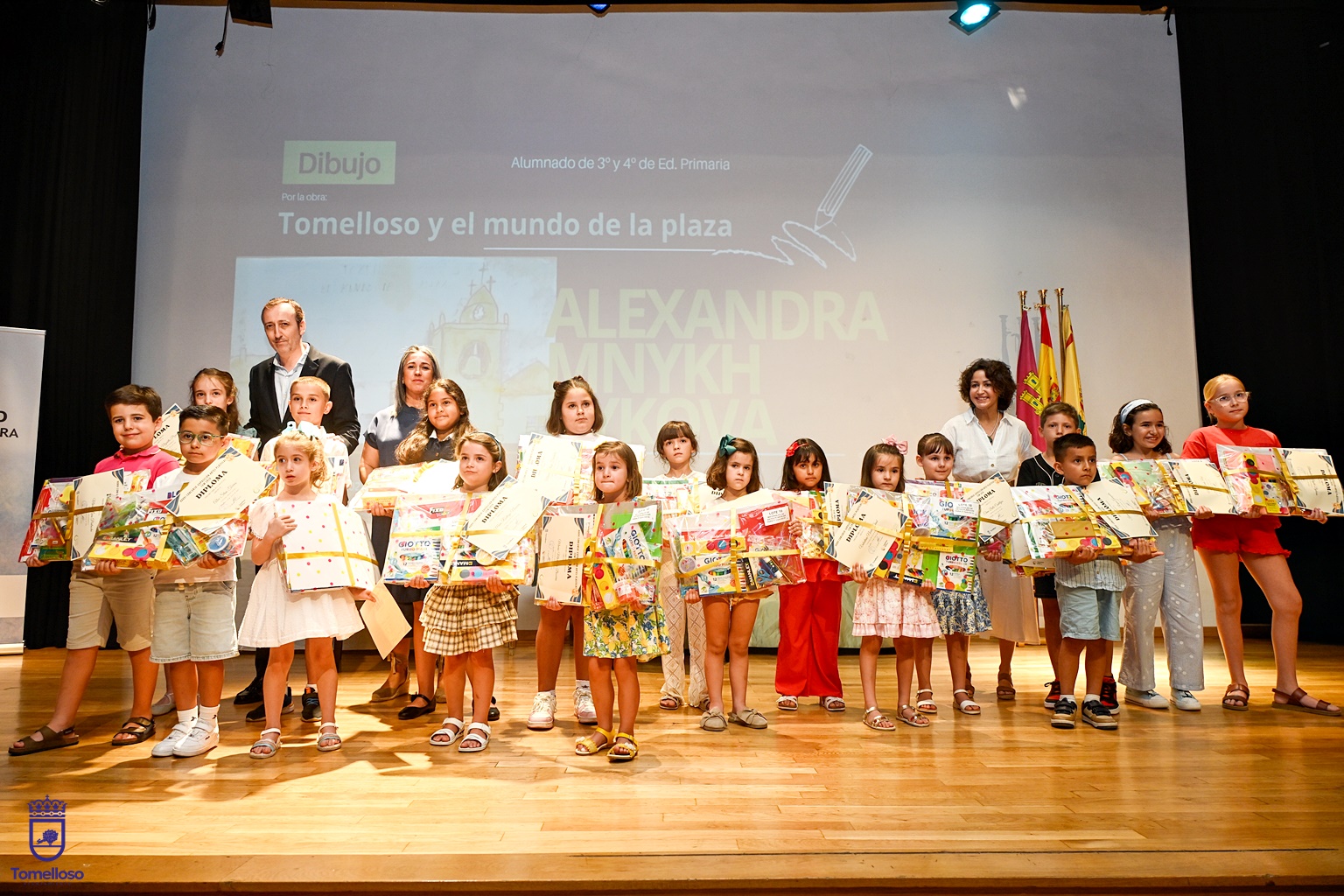 Clausurado el curso escolar 2025-26 con la entrega de premios de los certámenes escolares 7 Clausurado el curso escolar 2025-26 con la entrega de premios de los certámenes escolares
