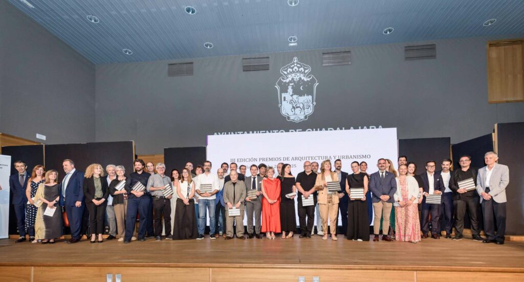 El COACM celebra la excelencia arquitectónica y reconoce a quienes han contribuido a construir Castilla-La Mancha 11 coacm premios 01