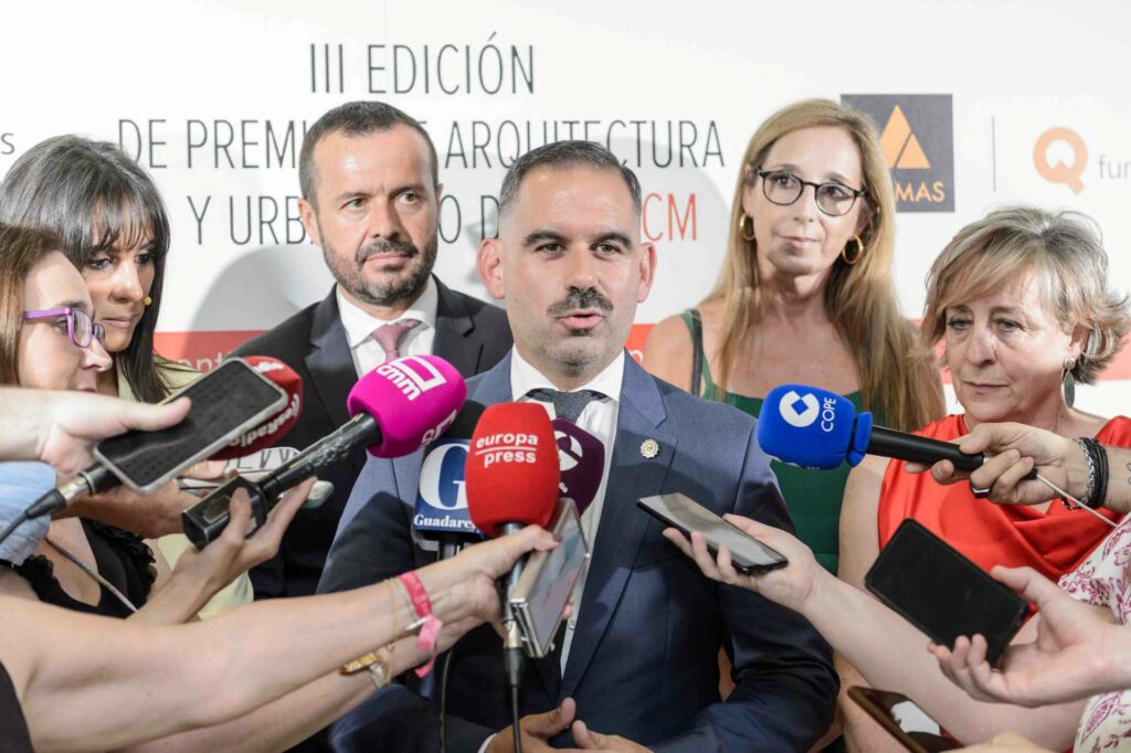 El COACM celebra la excelencia arquitectónica y reconoce a quienes han contribuido a construir Castilla-La Mancha 10 coacm premios 02