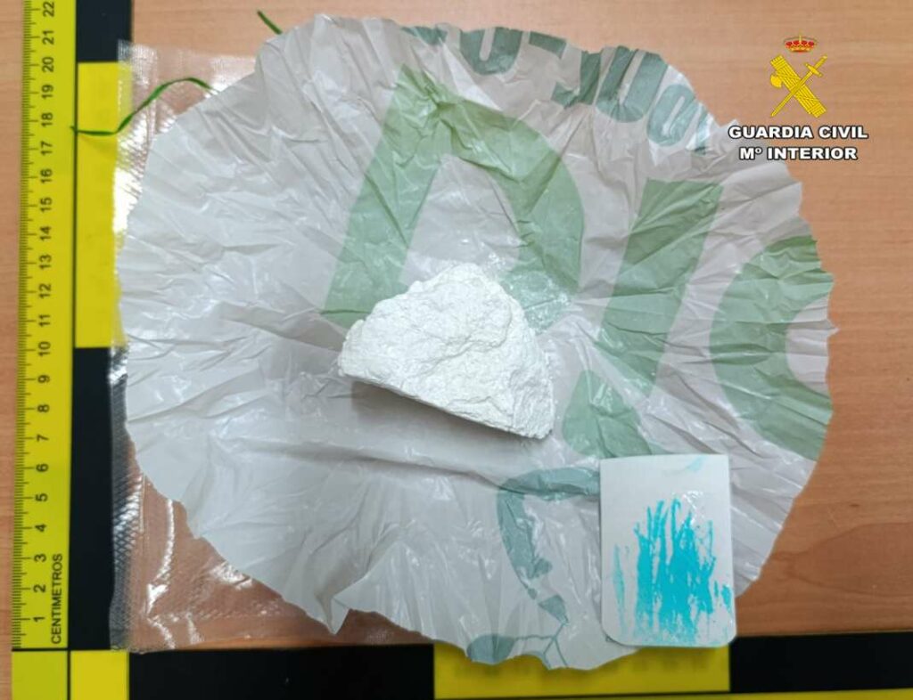 590 dosis de cocaína fuera de circulación tras un control de la Guardia Civil en Socovos 1 cocainasocovos 2
