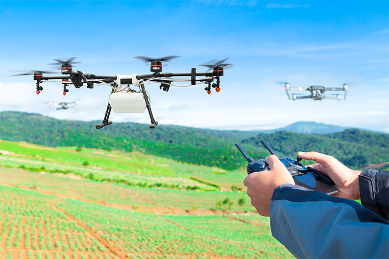 El IVICAM acoge un curso profesional de piloto de drones aplicado a la viticultura y la agricultura de precisión