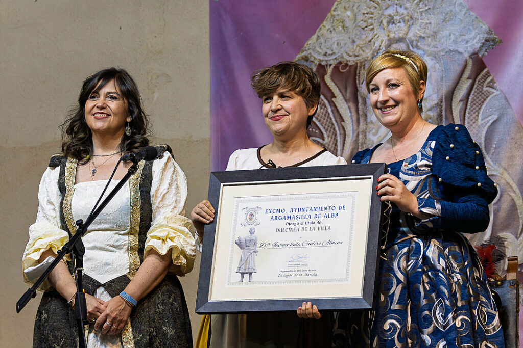Argamasilla de Alba reconoce a Pedro Serrano, José Luis Fernández e Inmaculada Cantero como Caballeros y Dulcinea de la Villa 3 dulcineadelavilla 6