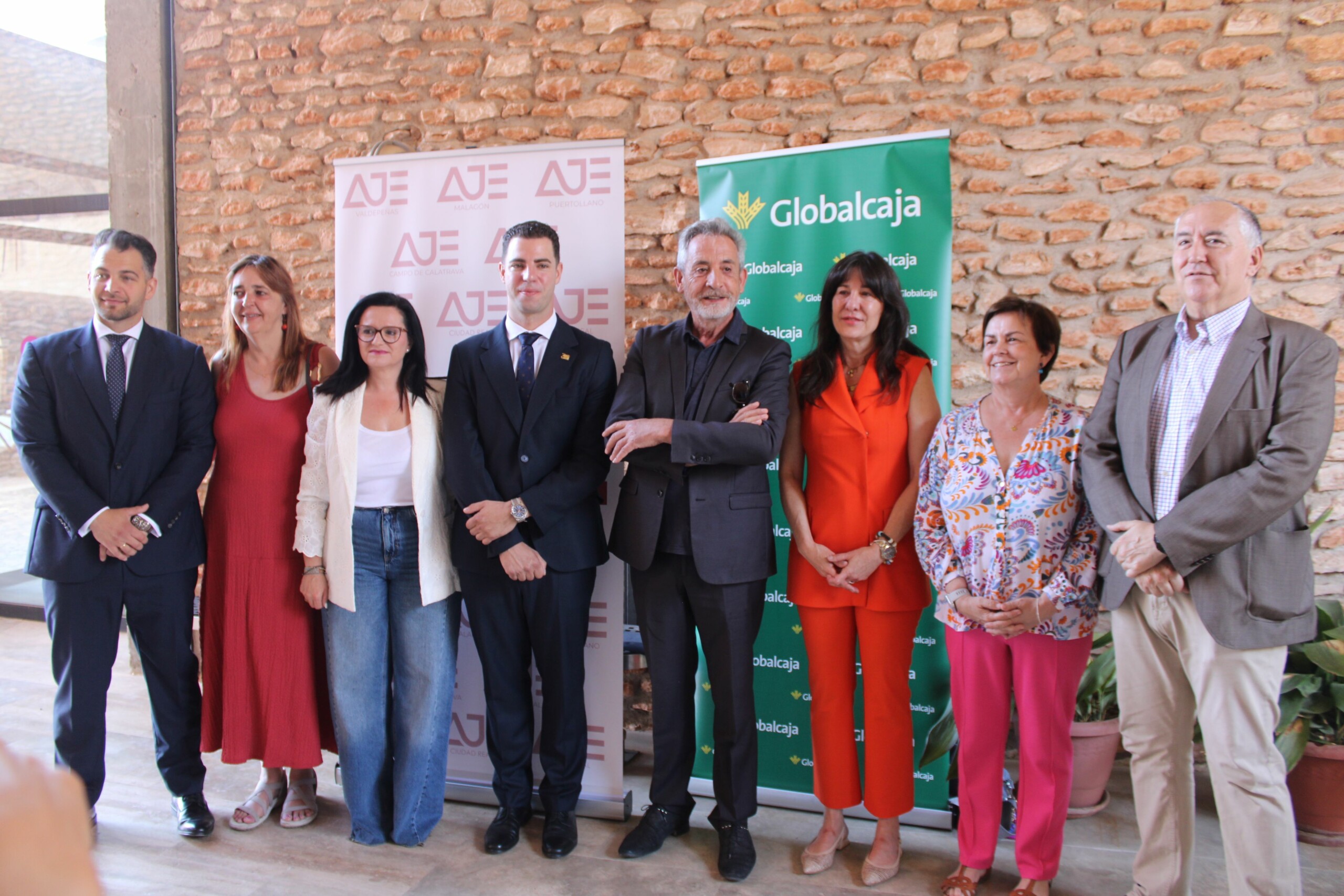 El Gobierno de Castilla-La Mancha ayuda a emprender a más de 3.400 personas en Ciudad Real con cerca de 7 millones de euros en ayudas directas 8 El Gobierno de Castilla-La Mancha ayuda a emprender a más de 3.400 personas en Ciudad Real con cerca de 7 millones de euros en ayudas directas