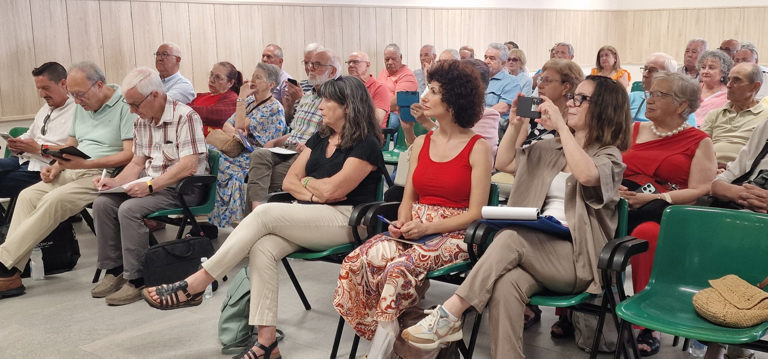 El Gobierno regional destaca el valor del voluntariado digital para reforzar la autonomía de las personas mayores 7 El Gobierno regional destaca el valor del voluntariado digital para reforzar la autonomía de las personas mayores