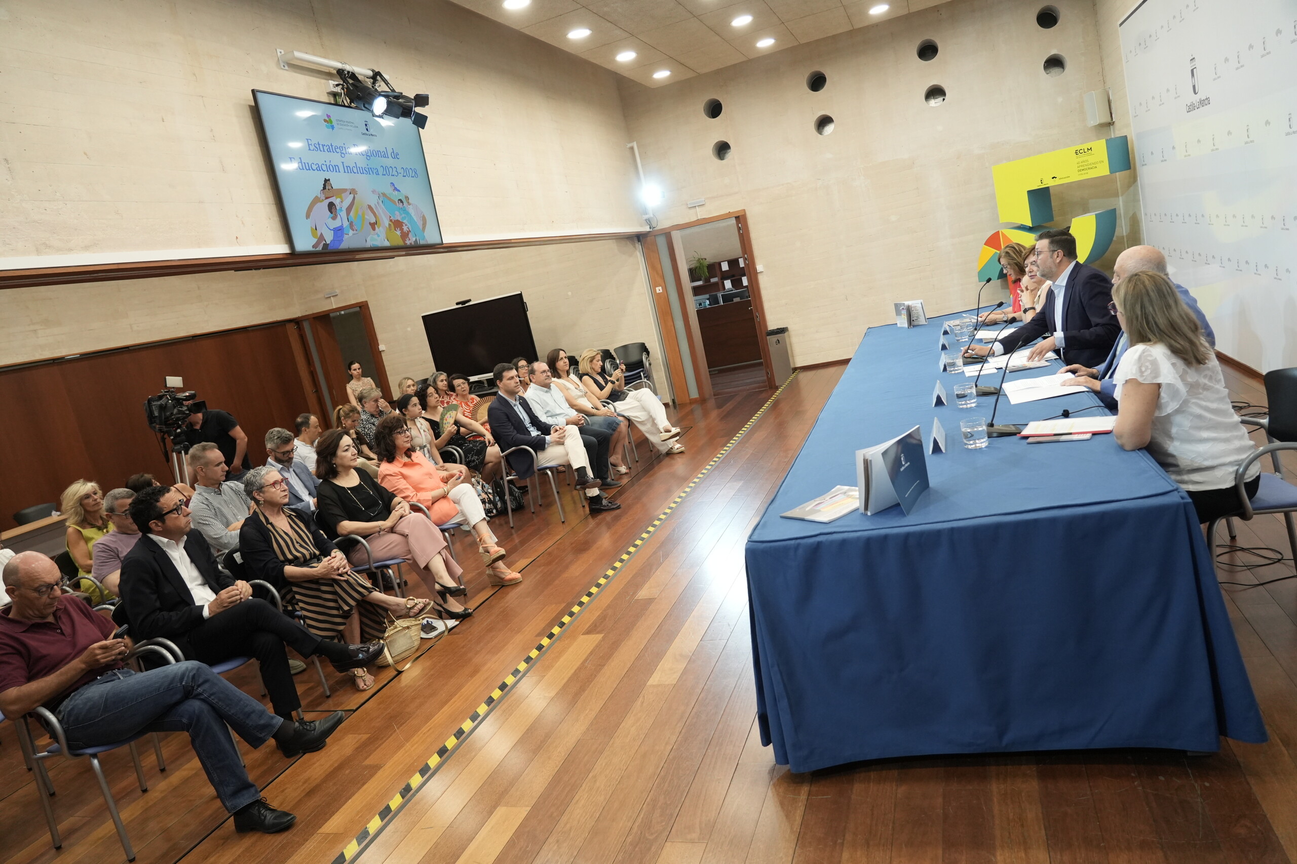 CLM destaca que la Estrategia Regional de Inclusión Educativa refuerza su compromiso con una educación equitativa, accesible y de calidad 2 El Gobierno regional destaca que la Estrategia Regional de Inclusión Educativa refuerza su compromiso con una educación equitativa, accesible y de calidad