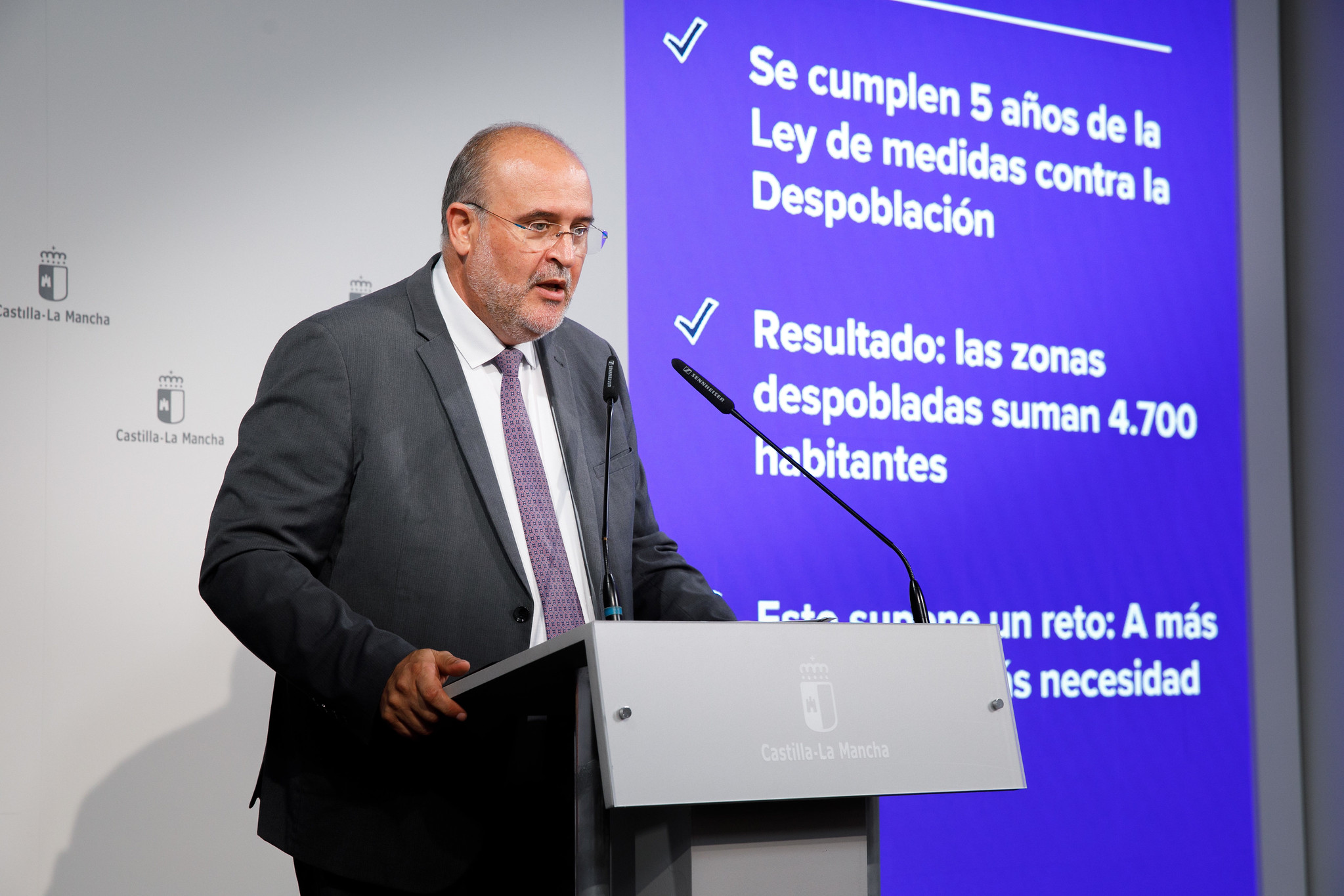 Guijarro avanza que el Ejecutivo autonómico ha diseñado un programa “llave en mano” para movilizar vivienda para alquiler asequible en municipios afectados por despoblación 3 El vicepresidente primero, José Luis Martínez Guijarro, ha avanzado que el Ejecutivo autonómico ha diseñado un programa “llave en mano” para movilizar vivienda para alquiler asequible en municipios afectados por despoblación.