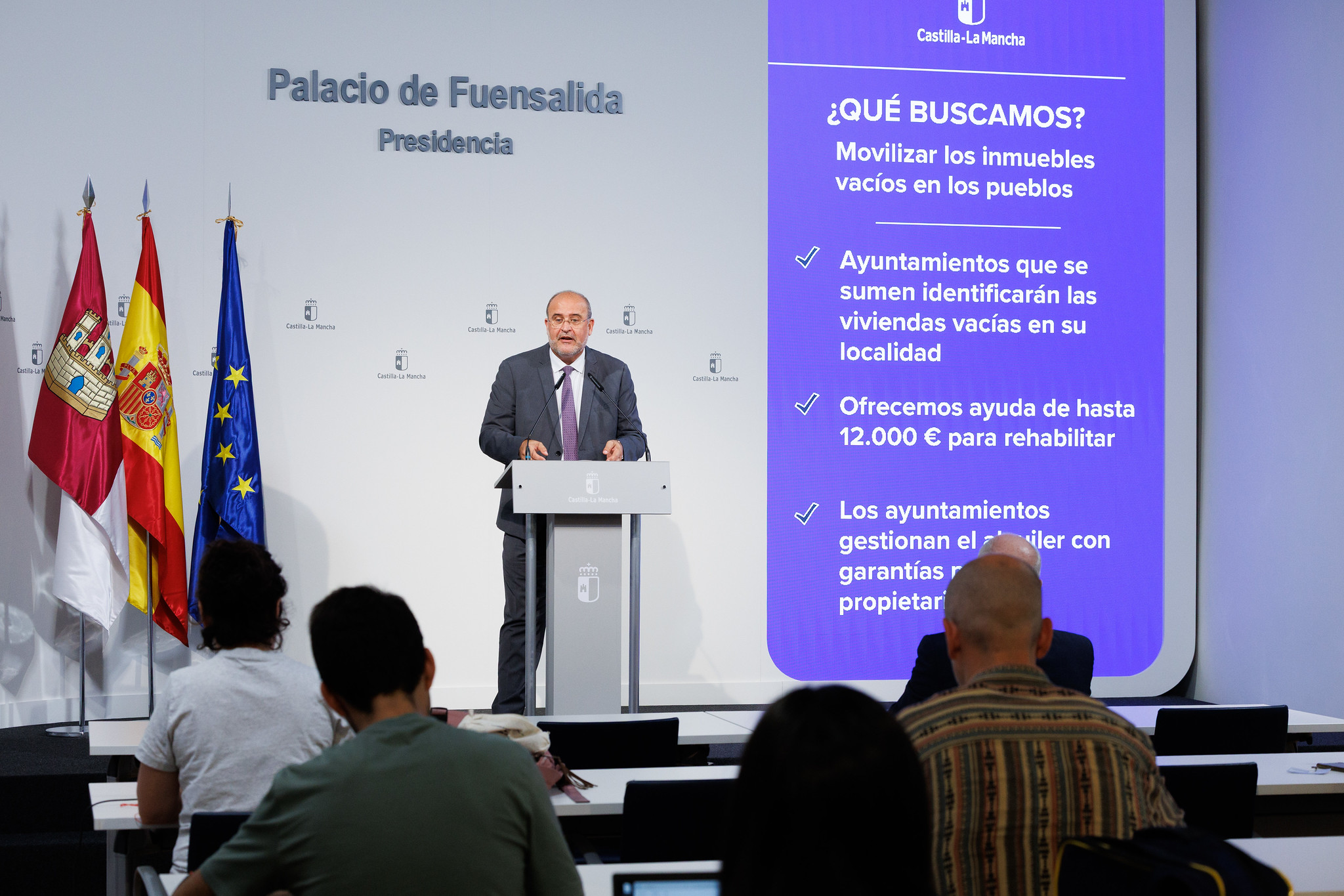 Guijarro avanza que el Ejecutivo autonómico ha diseñado un programa “llave en mano” para movilizar vivienda para alquiler asequible en municipios afectados por despoblación 2 El vicepresidente primero, José Luis Martínez Guijarro, ha avanzado que el Ejecutivo autonómico ha diseñado un programa “llave en mano” para movilizar vivienda para alquiler asequible en municipios afectados por despoblación.