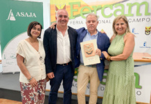 Eloísa Perales felicita a Agro CLM por el reconocimiento recibido en FERCAM Eloísa Perales felicita a Agro CLM por el reconocimiento recibido en FERCAM
