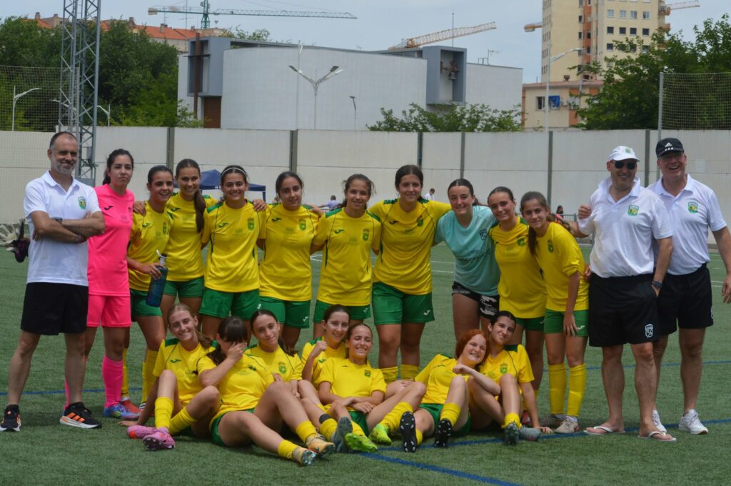 La Escuela de Fútbol de Tomelloso brilla en Albacete con un subcampeonato y un bronce 3 La Escuela de Fútbol de Tomelloso brilla en Albacete con un subcampeonato y un bronce