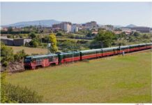 El Expreso de la Robla parte de la estación de La Concordia en Bilbao rumbo a León El Expreso de la Robla parte de la estación de La Concordia en Bilbao rumbo a León