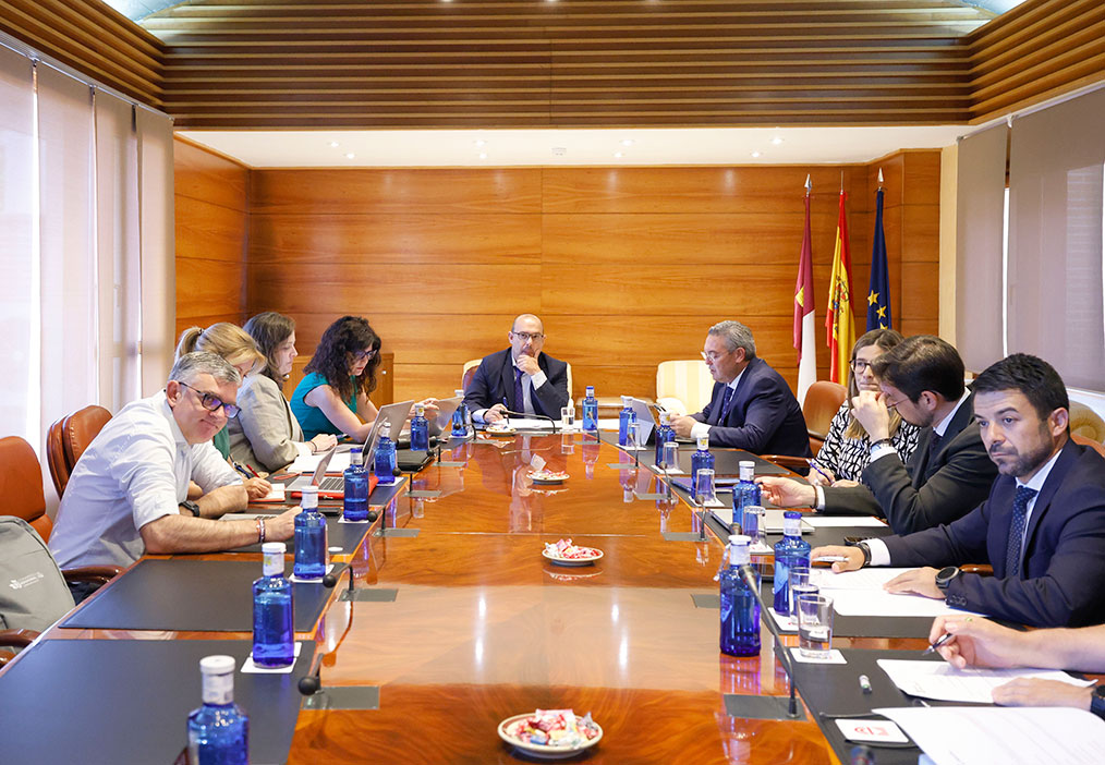 Financiación autonómica, el Plan Nacional del Lobo y ferrocarril en Alcázar, a debate en el Pleno del jueves