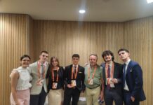 El equipo de debate del IES Garcilaso de la Vega alcanza los cuartos de final del Campeonato de Debate Preuniversitario de CUNEF Universidad El equipo de debate del IES Garcilaso de la Vega alcanza los cuartos de final del Campeonato de Debate Preuniversitario de CUNEF Universidad