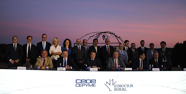Eurocaja Rural participa en la Asamblea General de CEOE CEPYME Cuenca respaldando al tejido empresarial de la provincia 2 image 5