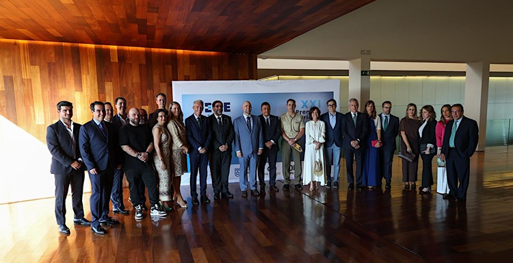 Eurocaja Rural respalda los 'XXI Premios Empresariales' CEOE Ávila 2 image 7