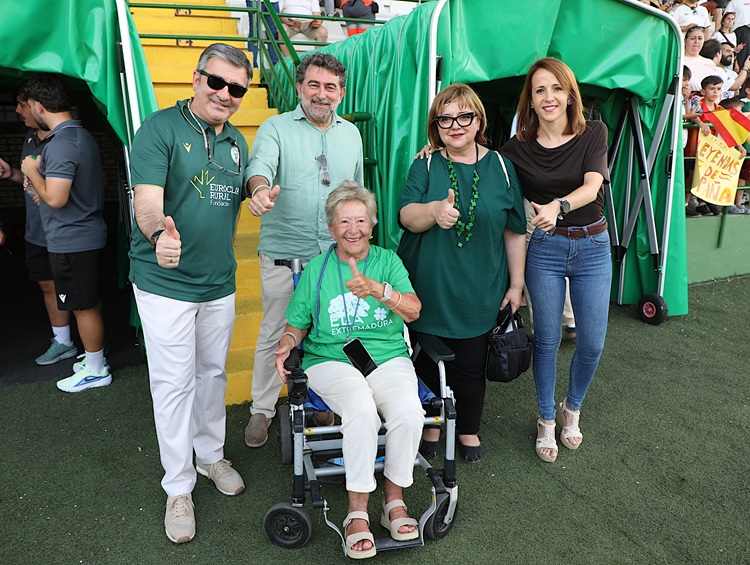 Fundación Eurocaja Rural une fuerzas con las instituciones extremeñas en un partido solidario histórico contra la ELA 1 image 8