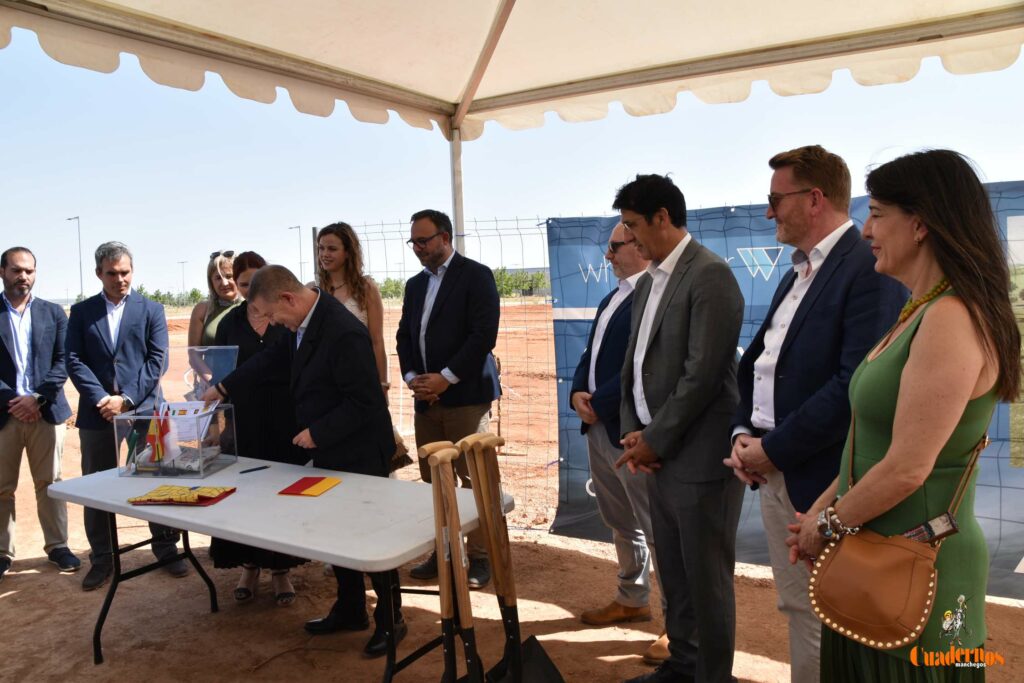 Whitewater Group colocó en Tomelloso la primera piedra de una nueva etapa industrial ligada al agua, los centros de datos y el empleo 52 inauguracion whitewater tomelloso 47