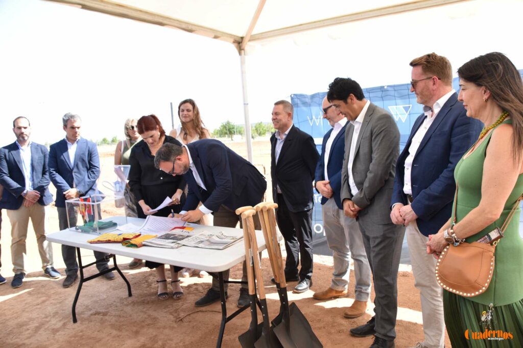 Whitewater Group colocó en Tomelloso la primera piedra de una nueva etapa industrial ligada al agua, los centros de datos y el empleo 58 inauguracion whitewater tomelloso 53